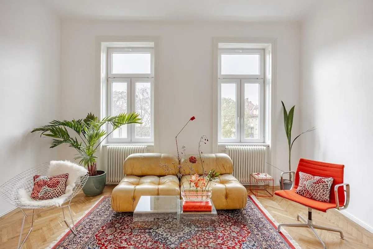 Beautiful Vintage Apartment Near Schoenbrunn Wien